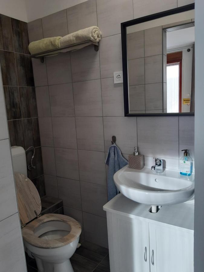 Nóra Apartman Gyula Exterior foto